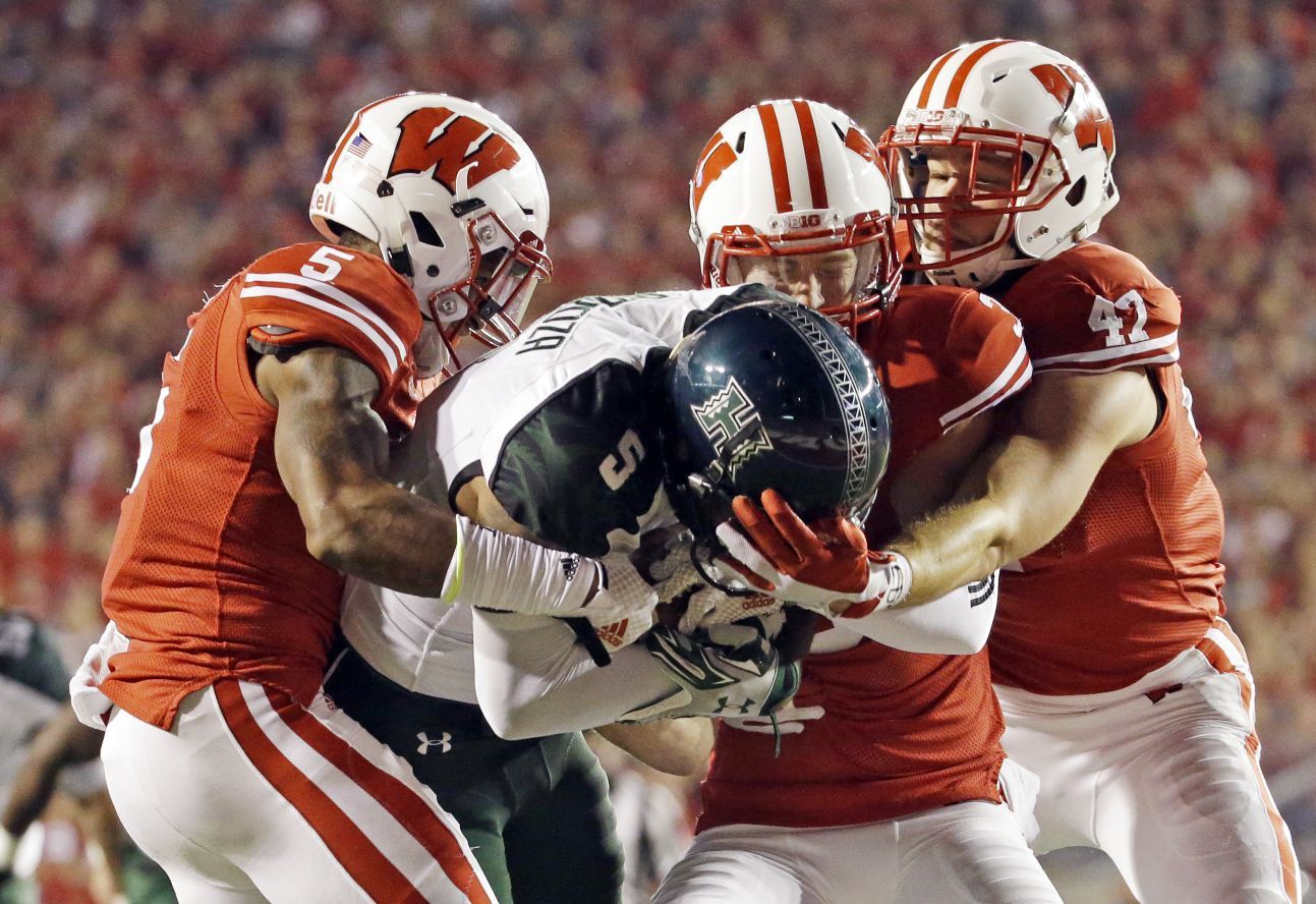 Hawaii Wisconsin Football